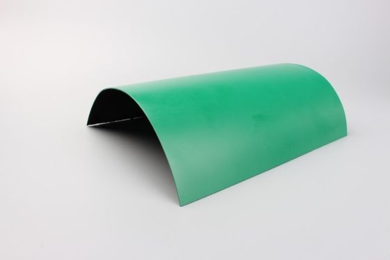 HDPE tùy chỉnh Đen / Xanh hai màu Geomembrane mịn mượt thẩm mỹ và bền cho các ứng dụng công nghiệp cảnh quan