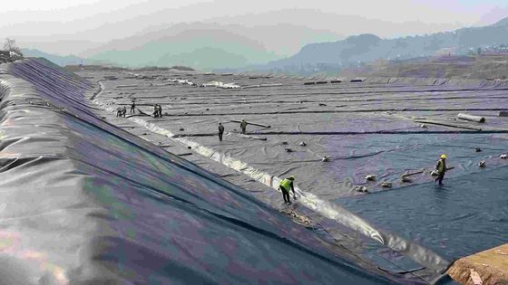 HDPE Đơn vị Geomembrane cho xử lý nước bãi rác khai thác mỏ và tuổi thọ lâu hơn