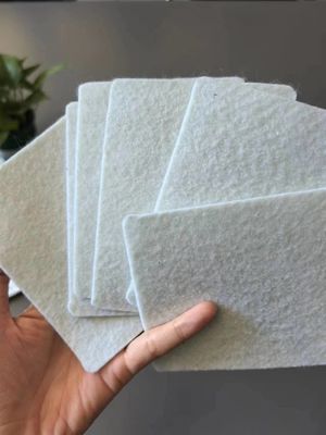 Geomembrane tổng hợp màu trắng Vật liệu ưa thích để chống rò rỉ trong các dự án bảo tồn môi trường và nước