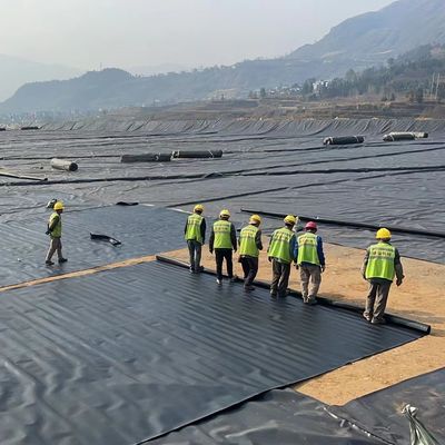 HDPE Geomembrane chống nước mịn cho bãi rác và nước thải