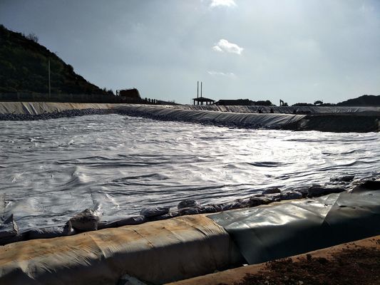 Phòng ngừa rò rỉ cho các cơ sở lưu trữ dung dịch cao độ polyethylene HDPE Geomembrane