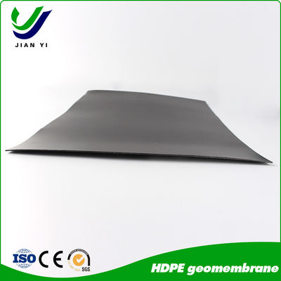 Màng chống thấm HDPE có khả năng kháng hóa chất tuyệt vời màu đen để thi công hàn nêm nóng trong các dự án ao điều chỉnh độ bóng