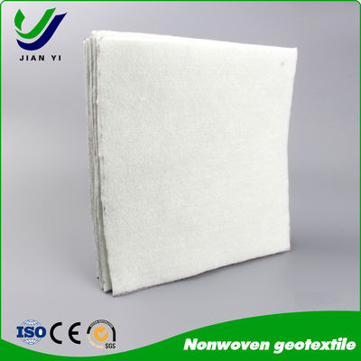 250g Geotextile sợi dài polyester với khả năng chống tia cực tím 70% và khả năng chống nhiệt độ cao 230°C cho quy định sông