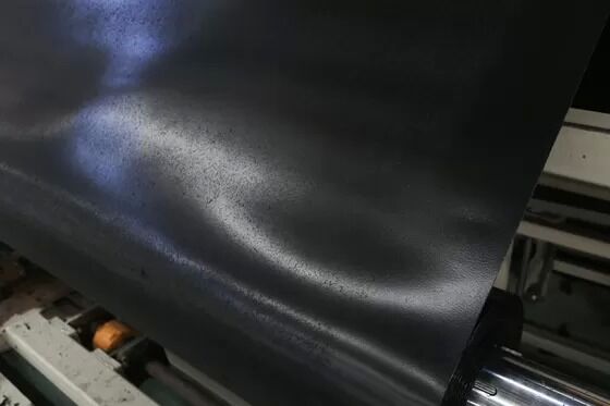 HDPE Geomembrane kháng hóa học cao với hàn đinh nóng cho các dự án ao điều chỉnh độ bóng